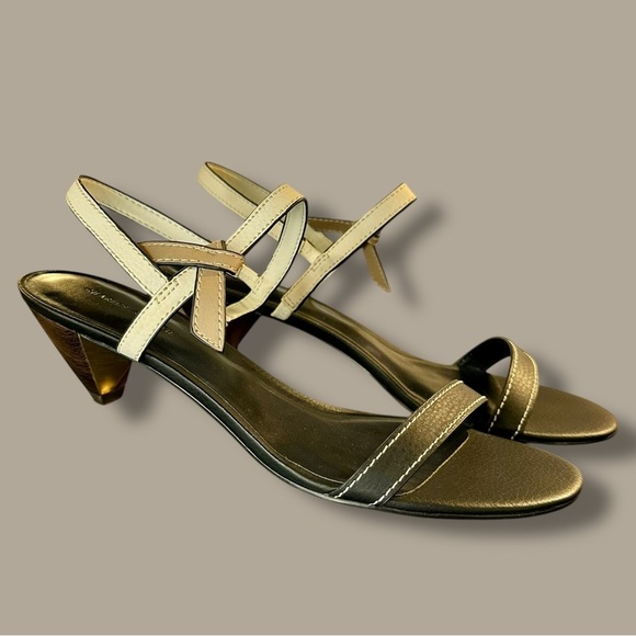 NWOT Charles & Keith Black & White Colorblock Bow-Detail Wooden Cone Heels Sz 11 - Picture 14 of 16